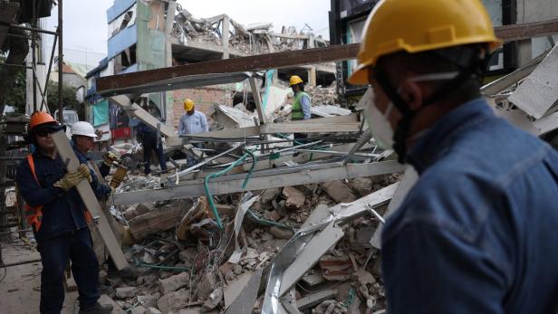 Aftermath of an earthquake, in Pereira