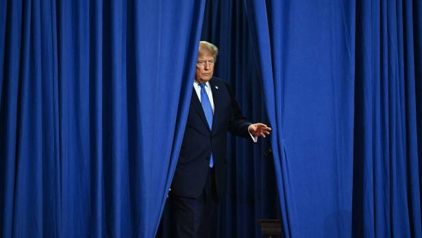 TOPSHOT-US-POLITICS-TRUMP