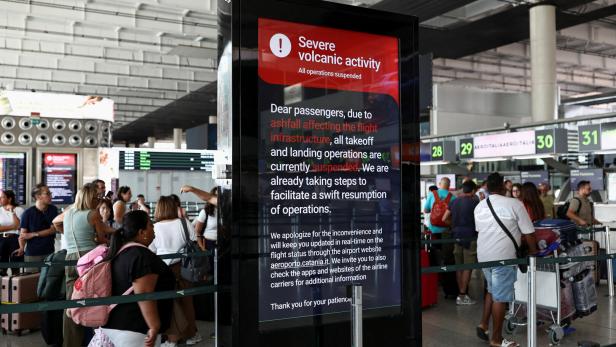 Mount Etna ash keeps Catania airport shut, disrupting summer travel