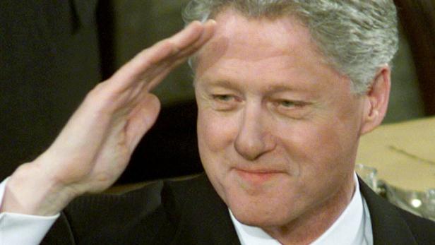 FILE PHOTO: PRESIDENT BILL CLINTON SALUTES AT THE STATE OF THE UNION ADDRESS.
