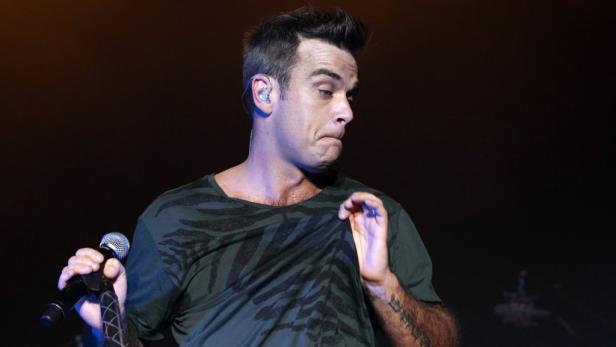 Ein besonders körperbetontes Präsent hatte Robbie Williams für seinen guten Freund Sir Elton John parat. Zum 60. Geburtstag des Sängers schenkte ihm das ...
