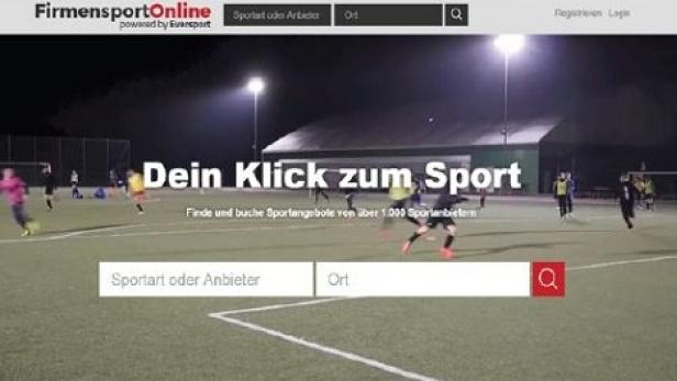 Die Webseite FirmensportOnline mit Fußballspielern im Hintergrund.