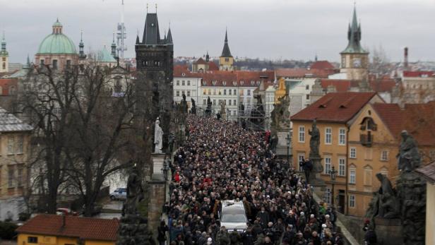 Trauerzug durch Prag für Vaclav Havel