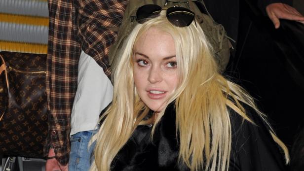 Lindsay Lohan hat ihr Leben heute wieder einigermaßen im Griff. Vor einigen Jahren sei sie durch Drogen aber so neben sich gestanden, dass sogar ein Dealer ablehnte, sie weiterhin als Kundin zu führen.