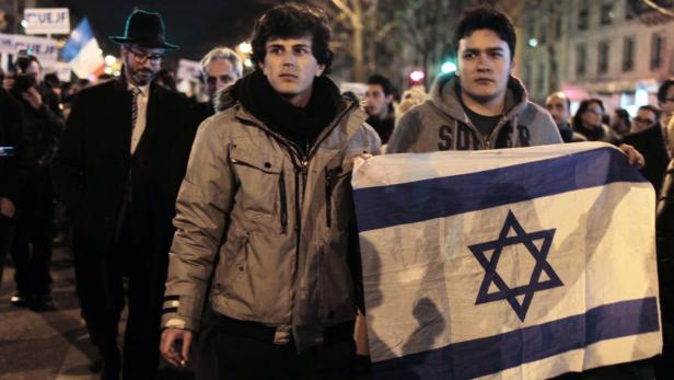 Brutale Angriffe schockieren Frankreich, viele Juden fühlen sich nicht mehr sicher. Aber auch wirtschaftliche Gründe führen zu Emigration.