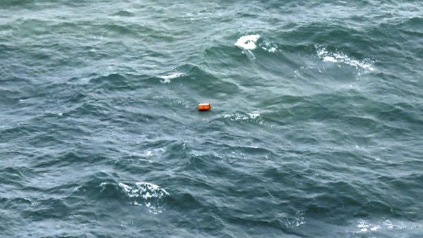 INDONESIA AIRASIA PLANE MISSING