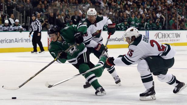 Thomas Vanek (Mitte) ging mit Minnesota unter.