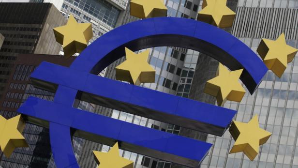 07.08. Die EZB signalisiert den Kauf von italienischen und spanischen Staatsanleihen.