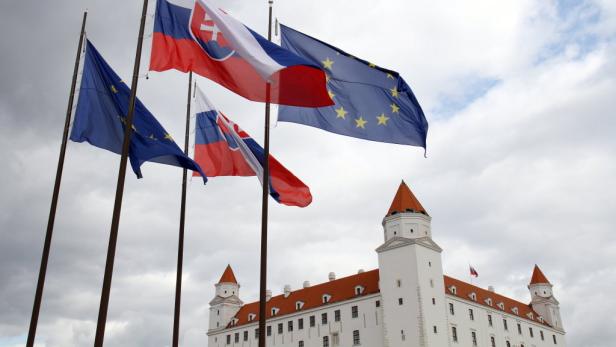 13.10. Die Slowakei stimmt für die EFSF-Erweiterung.