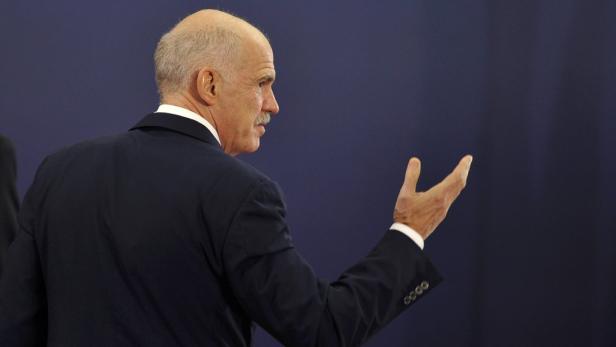 31.10. Griechenlands Ministerpräsident Giorgos Papandreou will sein Land überraschend über das neue Hilfspaket abstimmen lassen.