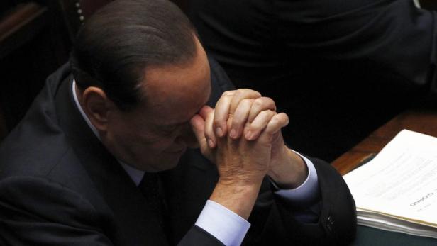 12.11. Silvio Berlusconi tritt zurück.