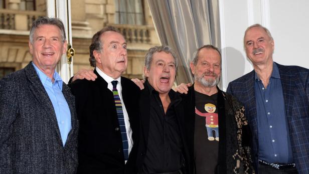 Von rechts nach links. John Cleese (74), Terry Gilliam (72), Terry Jones (71), Eric Idle (70) und Michael Palin (70)