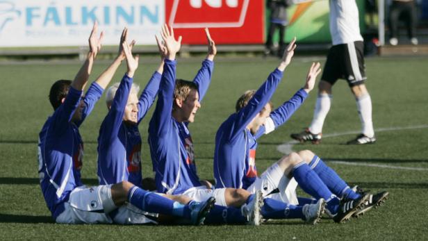 Torjubel FC Stjarnan ISLAND (zweiter von links Hal… Torjubel FC Stjarnan ISLAND (zweiter von links Halldor Orri) Hafliði Breiðfjörð Ritstjóri - Tölvupóstur /e-mail : haflidi@fotbolti.net Sími / tel : +354 894 9200 Fótbolti.net ? www.fotbolti.net Jöklafold 37 - 112 Reykjavík - Iceland Sími / tel +354 565 1515