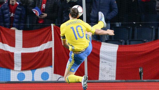 Schwedens Torgarant: Wenn Zlatan Ibrahimovic auftritt, haben es die gegnerischen Verteidiger schwer.