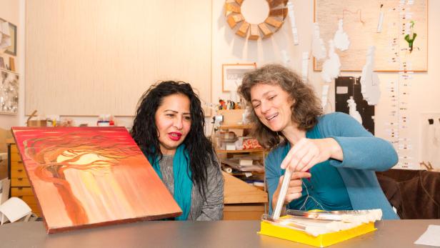 Auf Augenhöhe: Maha Abdalla und Babsi Daum reden auch über die Kunst