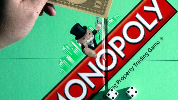 Monopoly: Bald wird das Spiel real. Monopoly-Feld: Jetzt wird das Spiel real.