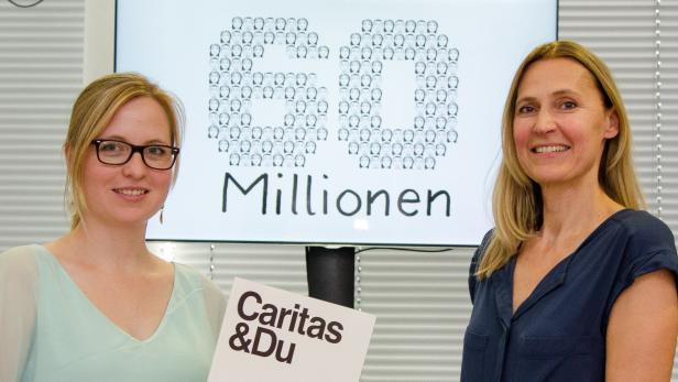 Mag. Margarita Stern, Caritas St. Pölten, und Margit Steinkellner von gugler* brand&amp;digital werben für eine andere Willkommenskultur