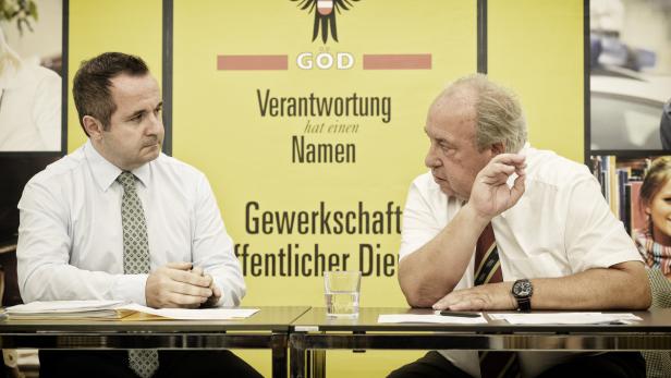 Fritz Neugebauer und Paul Kimberger laden die Presse zu einem Hintergrundgespräch über die Fortschritte der Verhandlungen zum Lehrerdienstrecht. Wien, 25.07.2013