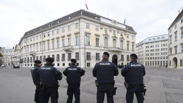 Seit den Attentaten in Paris werden Kanzleramt und Hofburg verstärkt überwacht.