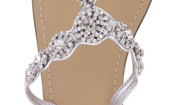 Accessorize… Edel-Flipflops von Accessorize statt 54 € jetzt um 27 €.