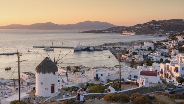 Der alte Hafen ist das Zentrum der Stadt, der Chora von Mykonos, und gilt als Venedig Griechenlands