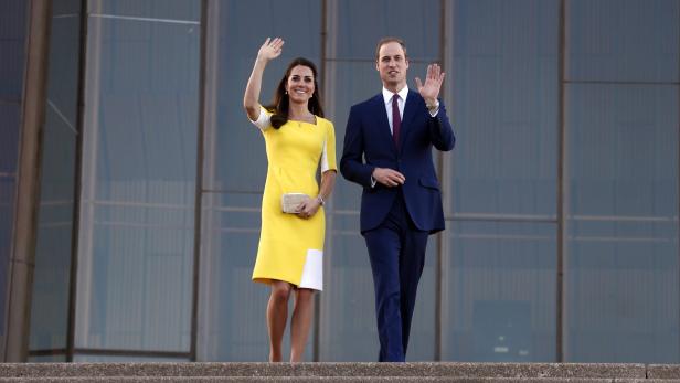 In gelben Kleidern hat man Herzogin Kate schon des Öfteren gesehen - mit gelbem Gesicht allerdings noch nicht.