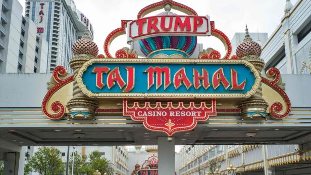 FILES-US-VOTE-REAL-ESTATE-HOTELS-GAMBLING-TRUMP