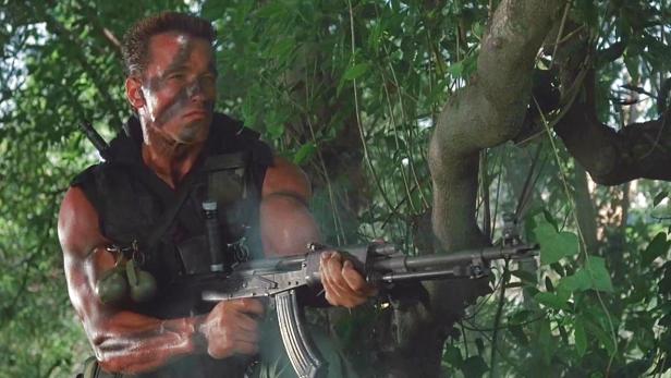 arnold-schwarzenegger-predator.jpg Der beste Spruch aus "Predator" kommt aber natürlich von Arnie selbst. Nachdem das Alien-Monster offenbar in einem Kampf verwundet wurde, er als beinharter Major: "Wenn es blutet, kann man es auch töten . . ."