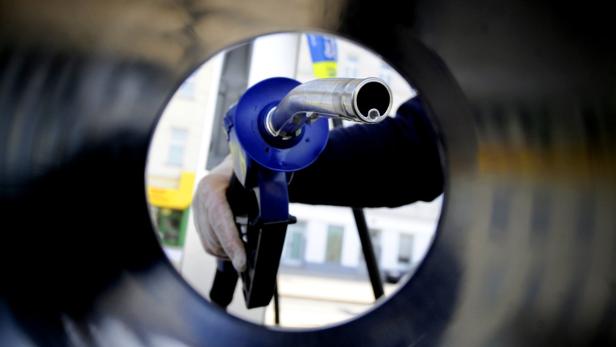 Zapfhahn für Treibstoffe an einer Tankstelle: „Es stehen neun Standorte zur Diskussion“