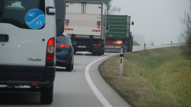 B 37 "verleitet zum Schnellfahren"