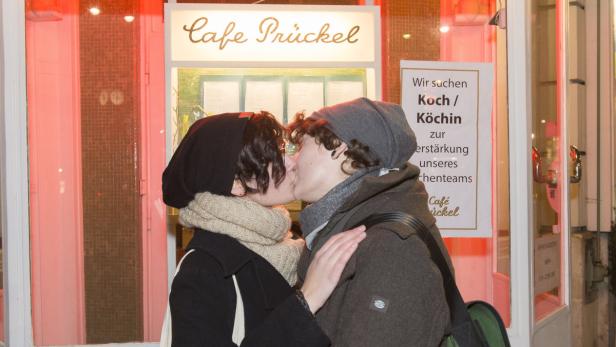 Café Prückel: Lesbisches Paar aus Lokal verwiesen