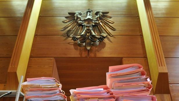 Raub: Lange Haftstrafen für Jugendliche