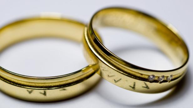 Hetero-Paar wollte Homo-Ehe: Abgeblitzt
