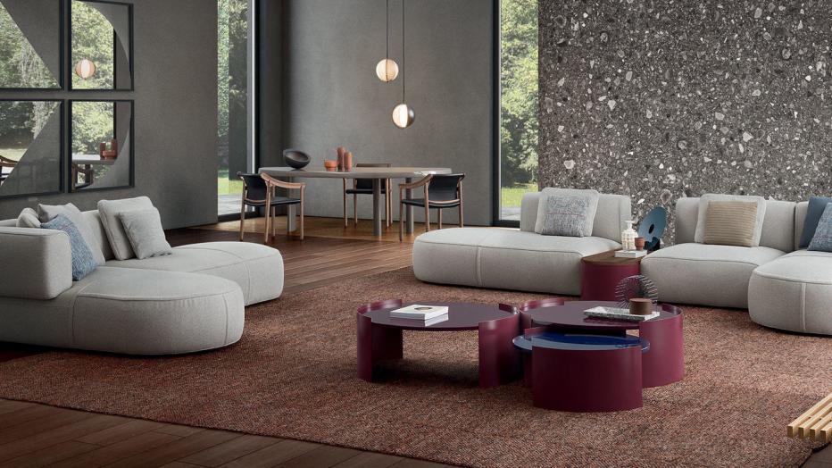 Sofas mit Rundungen: Wie das Wohnzimmer gesellschaftsfähiger wird