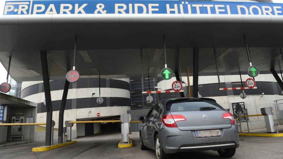Neue ParkandRideAnlagen sollen Parkhäuser entlasten