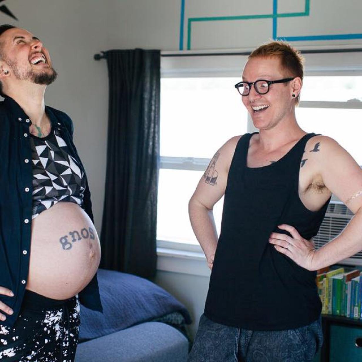 Трансгендерный мужчина родил мальчика. В Финляндии мужчина родил ребенка. Беременный папа шоу