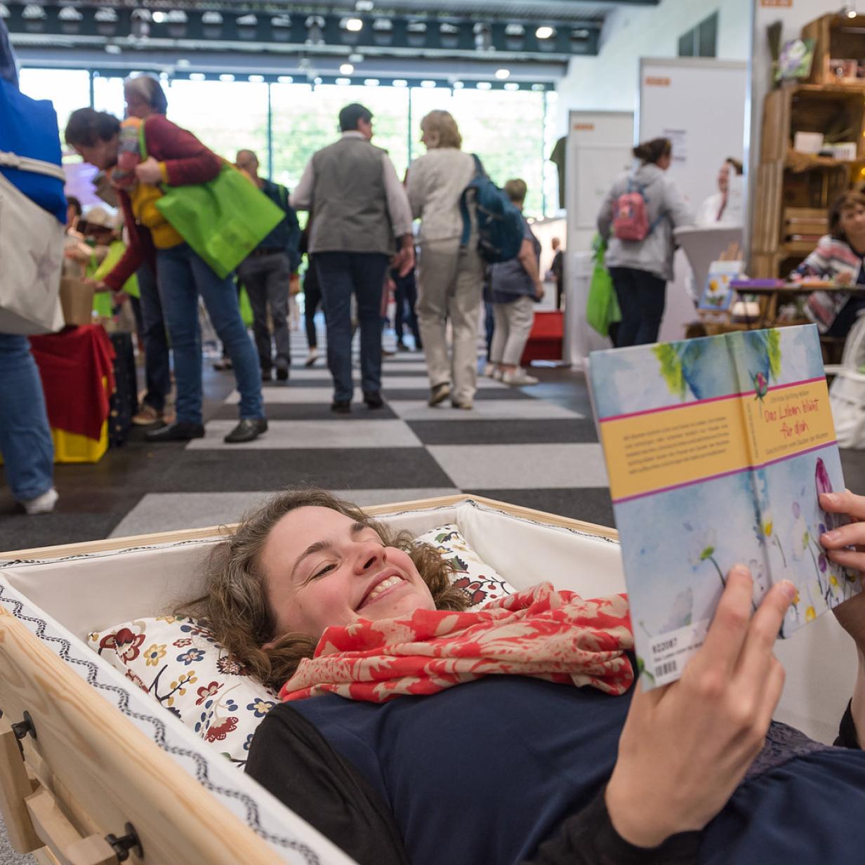 Messe zum Thema Sterben: Den Tod mehr ins Leben holen