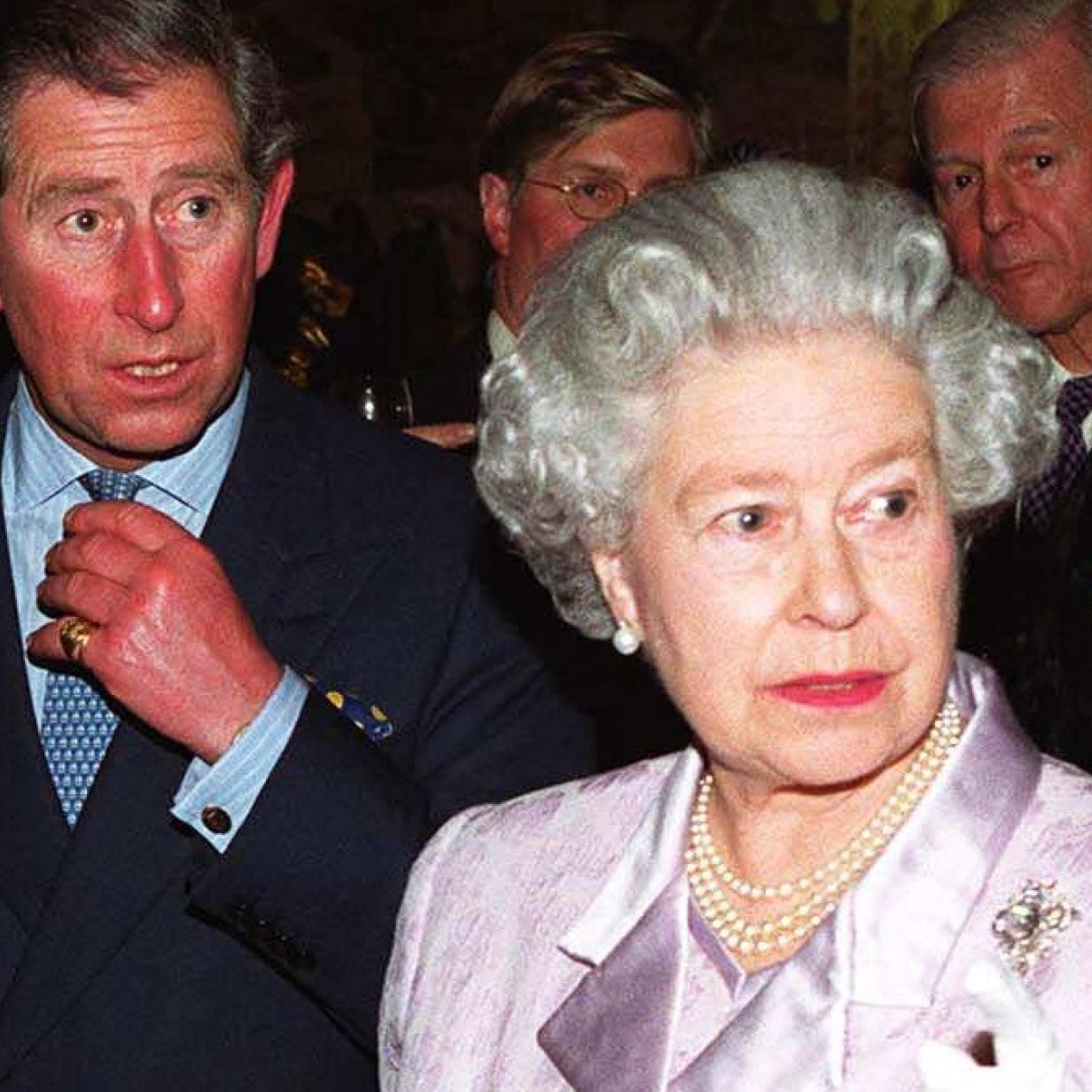 Queen Hatte Prinz Charles Bereits Aufgegeben Kurier At