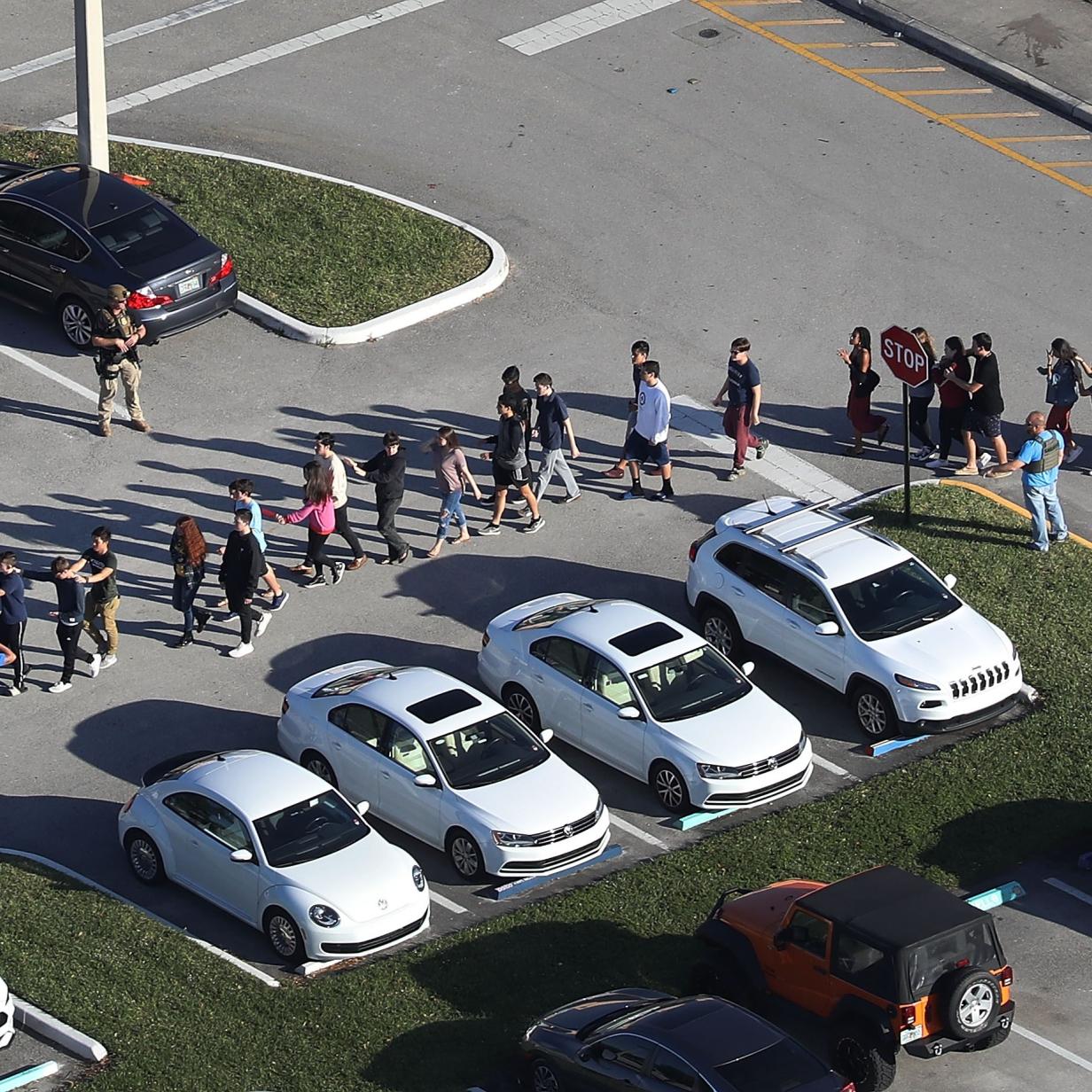 Nach Parkland Massaker Lehrer In Florida Durfen Waffen Tragen Kurier At