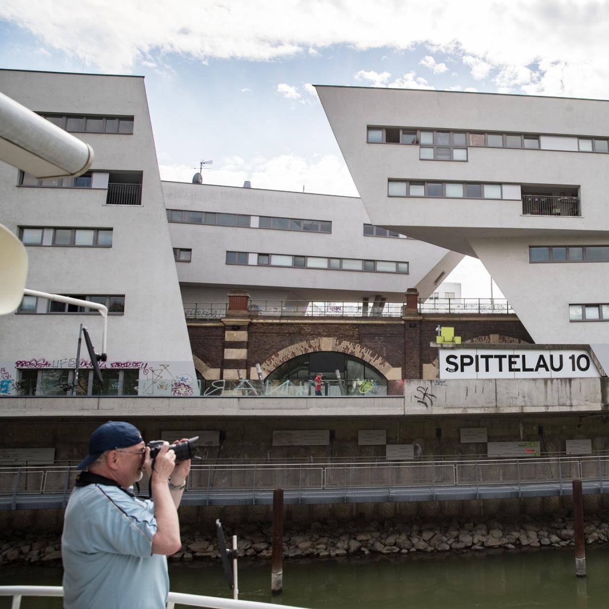 Zaha Hadid Haus Beim Donaukanal Zu Schrage Stararchitektur
