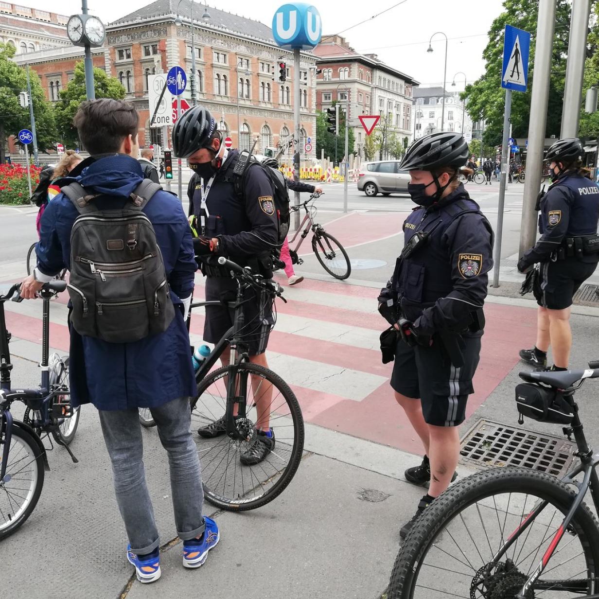 Fahrradpolizei: Schikane für Radfahrer oder Polizisten zum Fahrradpolizei: Schikane für Radfahrer oder Polizisten zum