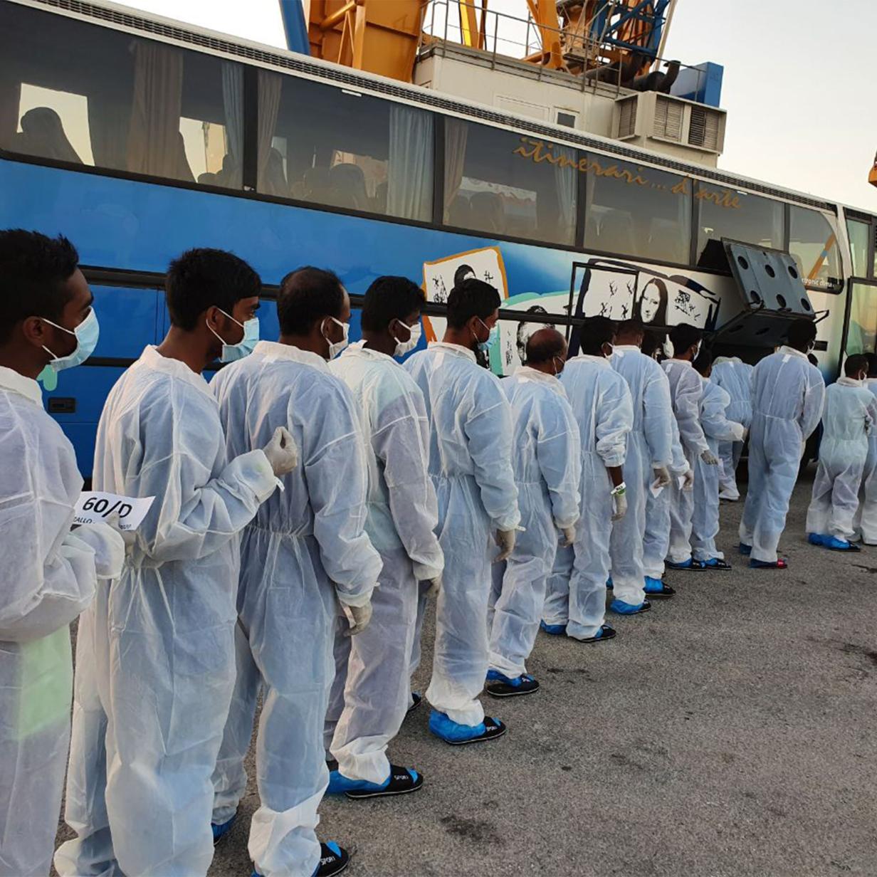 Fluchtlinge Italiens Regierung Verspricht Lampedusa Hilfe Kurier At