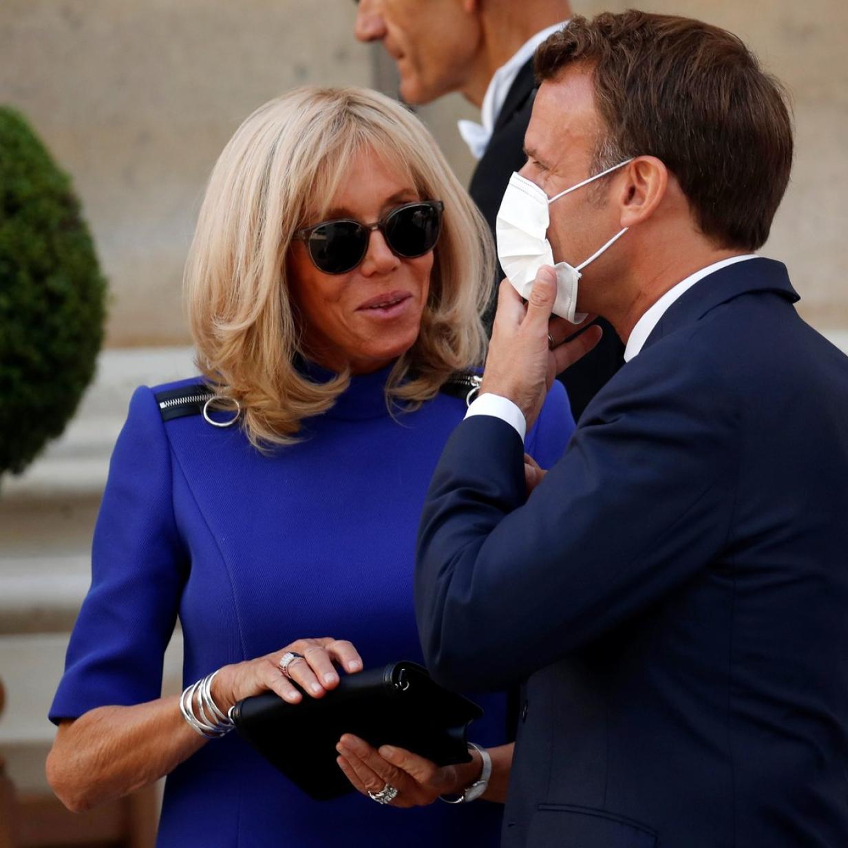 Frankreich Brigitte Macron In Corona Quarantane Kurier At