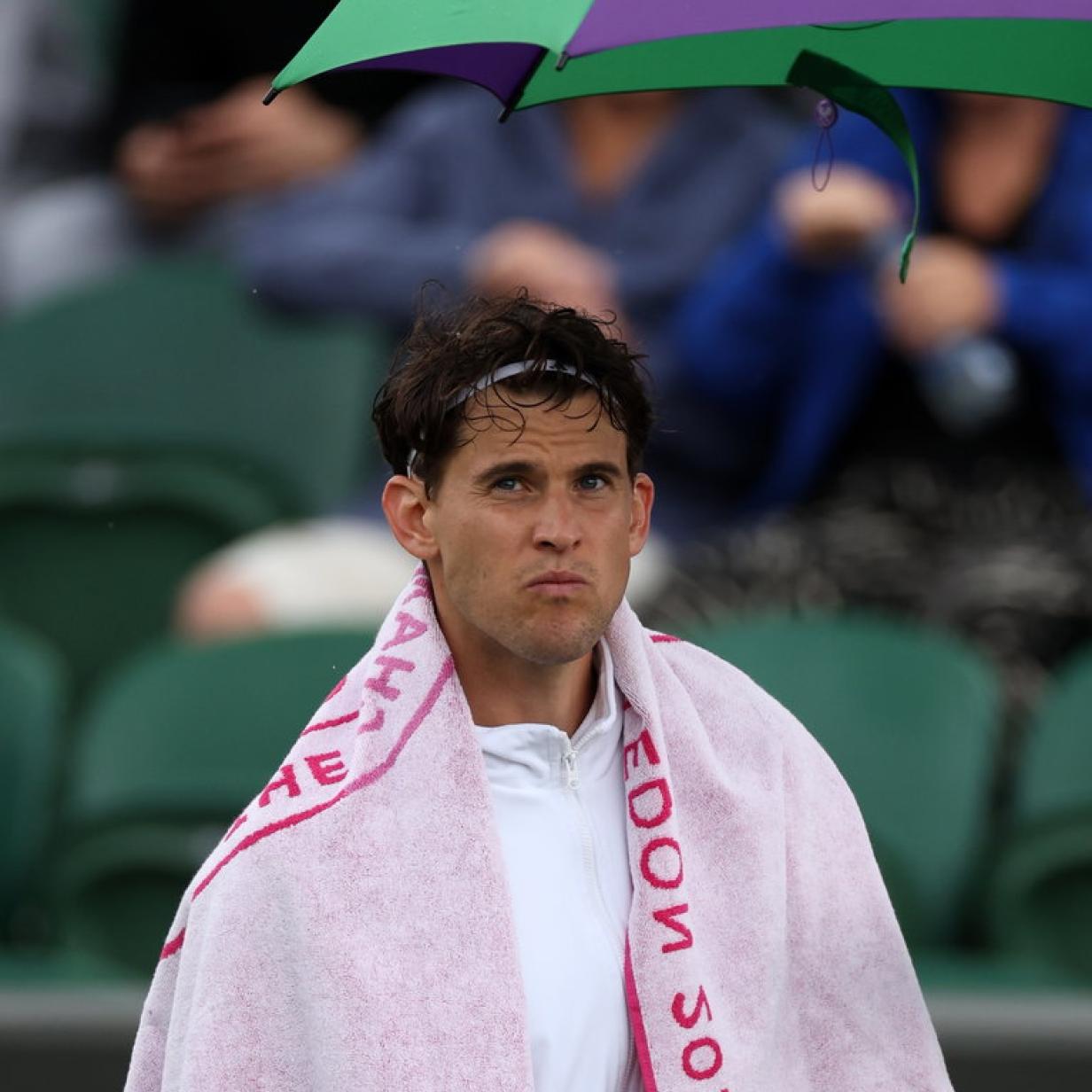 Thiem begeistert zum Wimbledon-Auftakt, Regen als Spielverderber kurier.at