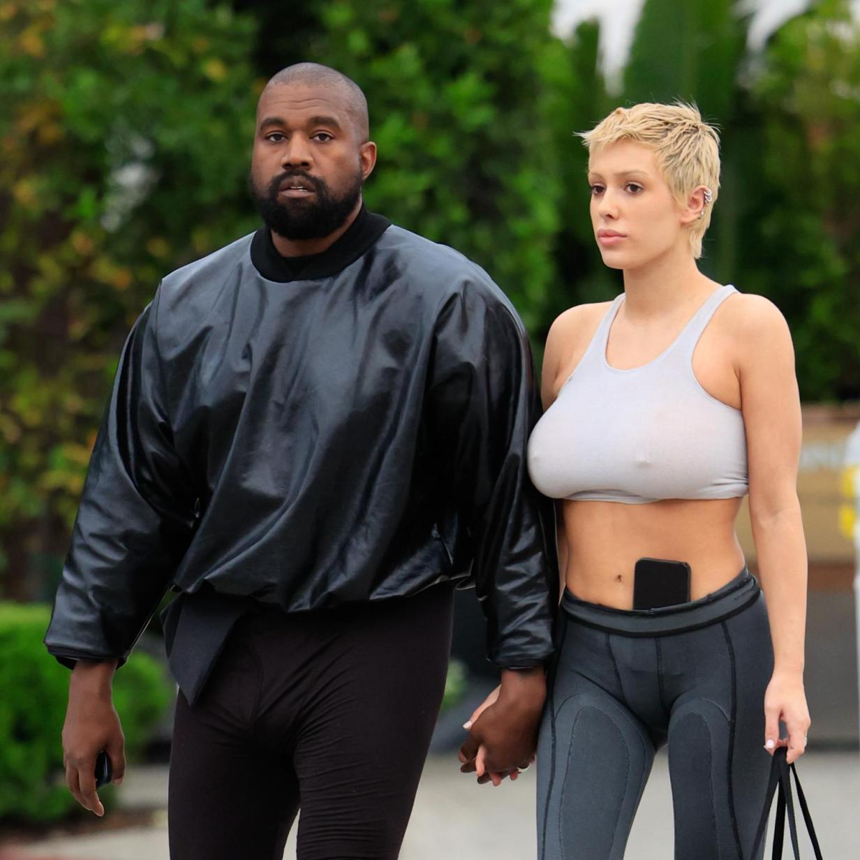 Quasi-nackt in Öffentlichkeit: Kontroverse um Kanye Wests Frau Bianca  Censori