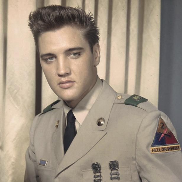 Elvis Presley in seiner Uniform der US-Armee, um 1958.