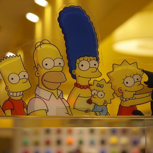 Die Simpsons, eine animierte Familie, mit Hund Knecht Ruprecht und Katze Snowball II.