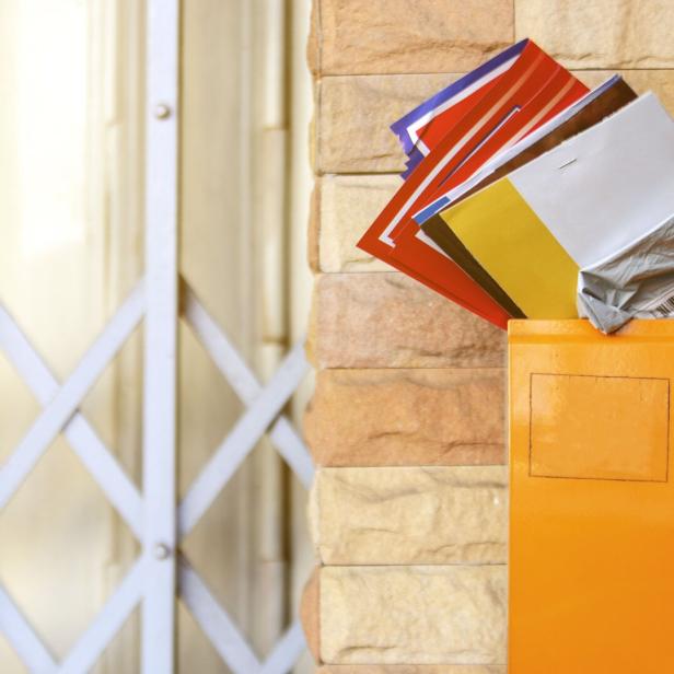 Briefe in einem Hausbriefkasten