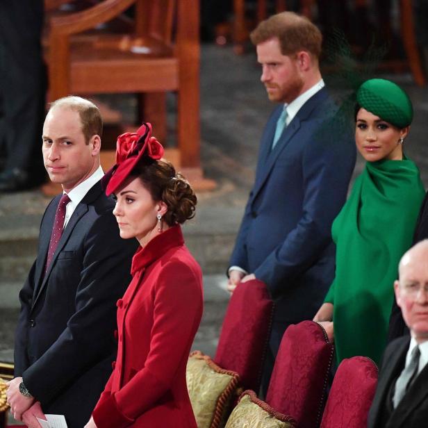 Prinz William, Kate Middleton, Prinz Harry und Meghan Markle bei einer Veranstaltung.