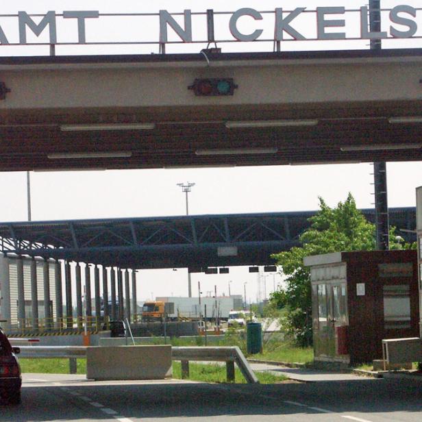 Das Zollamt Nickelsdorf von außen.